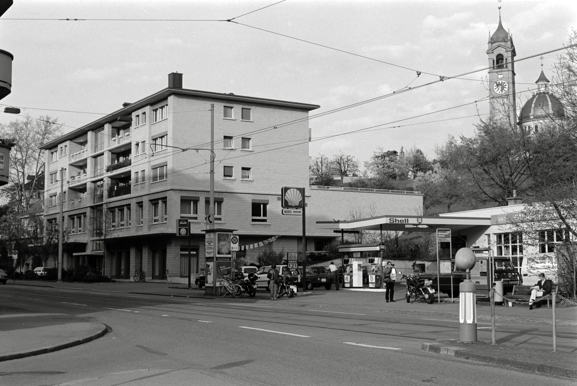 AHP F1993 04 002 sc240903 img23 NLP